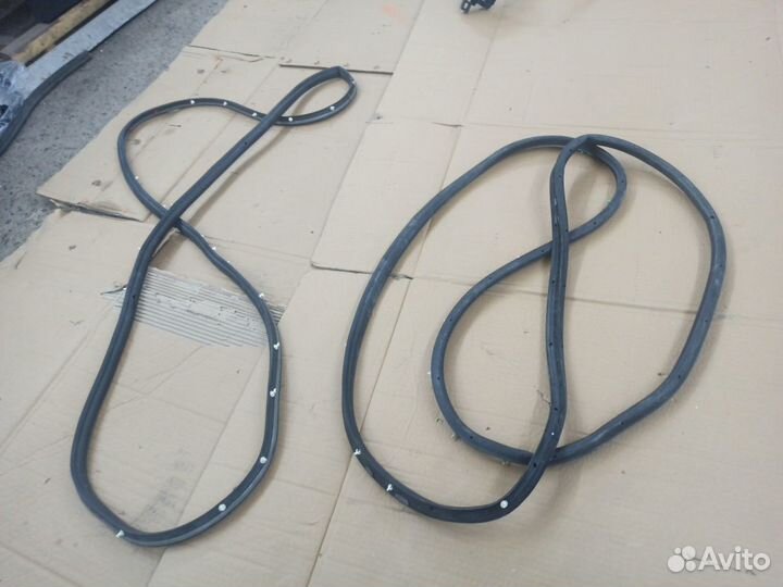 Уплотнитель двери передней левой ford mondeo 4