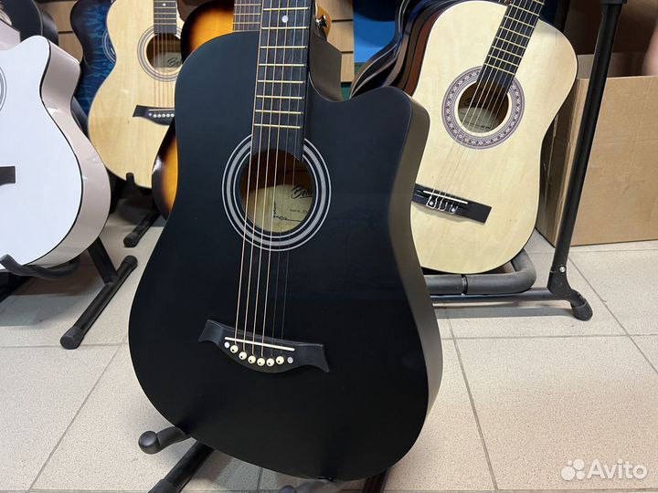 Гитара + комплект для начинающих