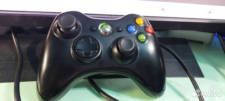 Xbox 360 Slim прошитая