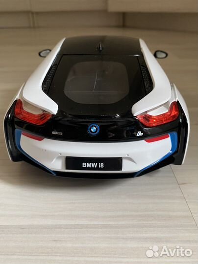Машинка радиоуправляемая BMW i8