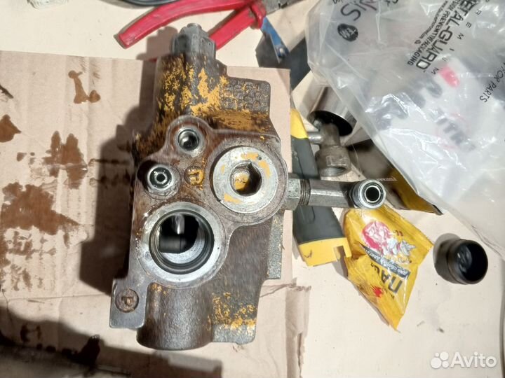 Гидравлический распределитель сат 428