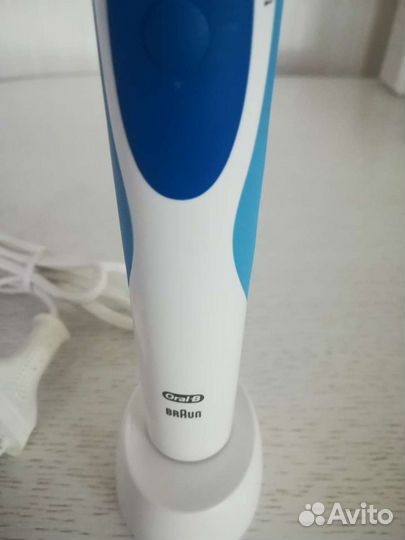 Зубная щетка oral b