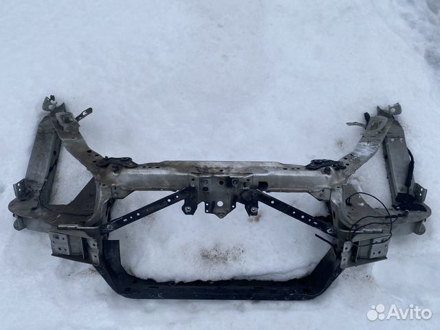 Рамка радиатора / телевизор Honda Legend KB1