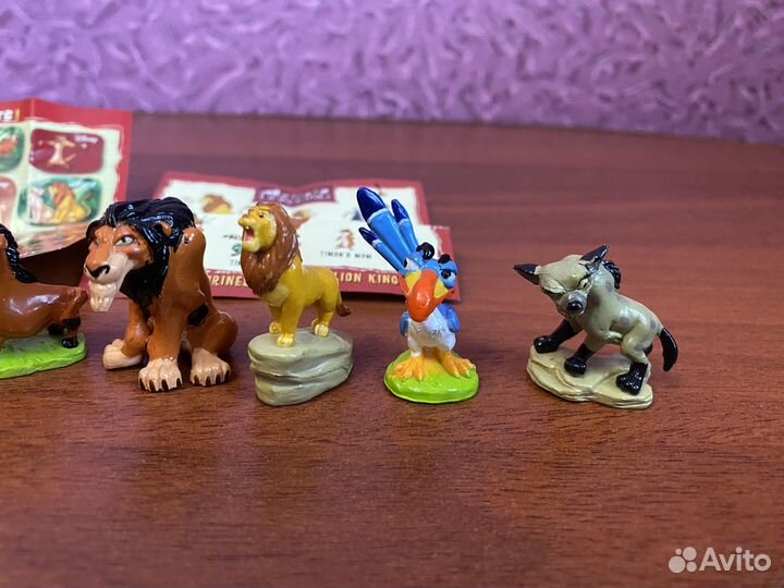 Игрушки серия киндер ландрин Король Лев