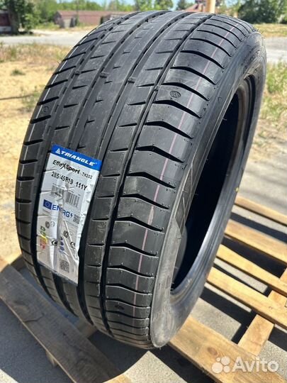 Triangle EffeXSport TH202 285/45 R19