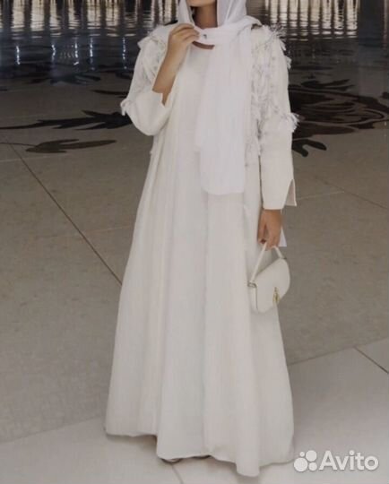 Абая с платьем