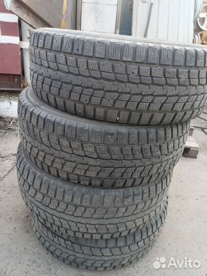 Dunlop SP Winter Ice 01 235/65 R17