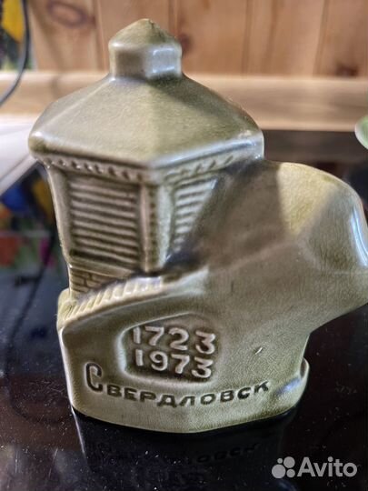 Статуэтка фарфор