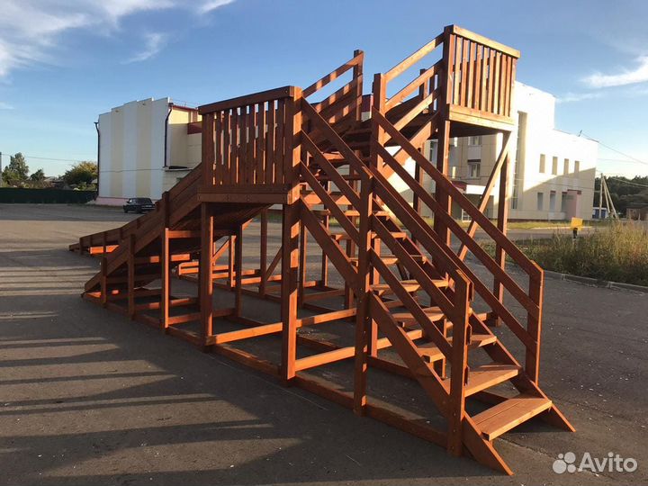 Зимняя горка, деревянная горка