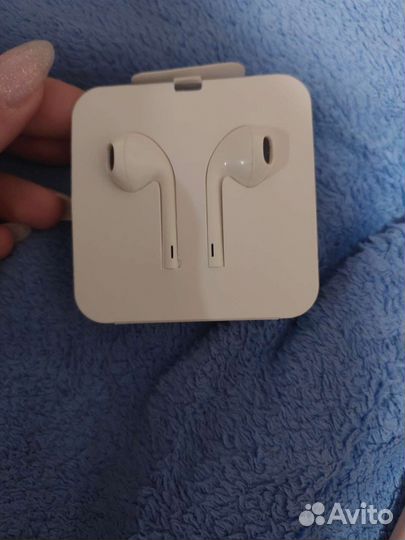 Наушники для iPhone проводные