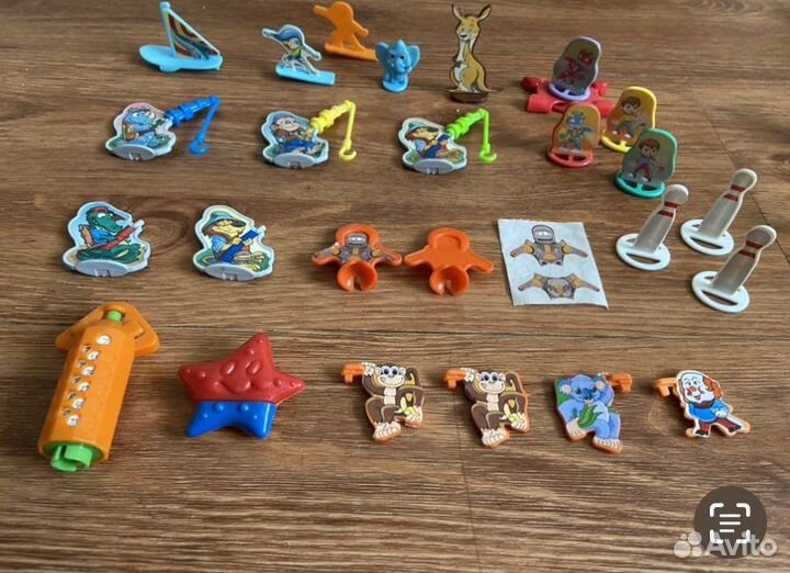 Игрушки-фигурки из Киндера разные