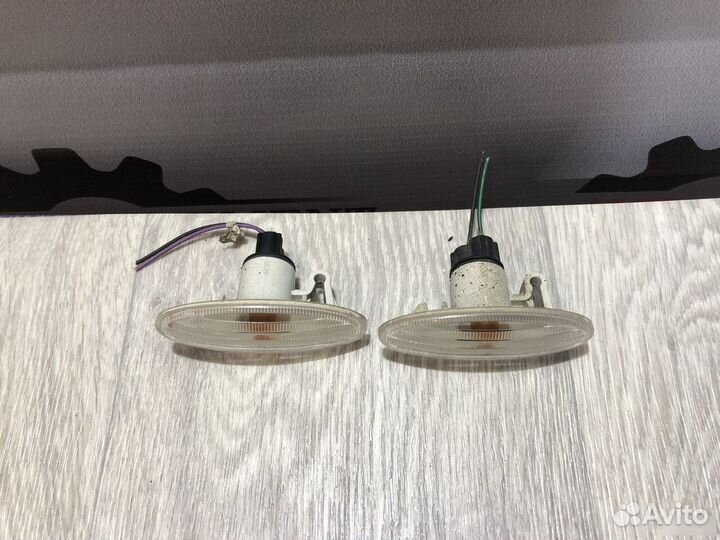 Повторитель поворота Nissan Terrano 3 D10