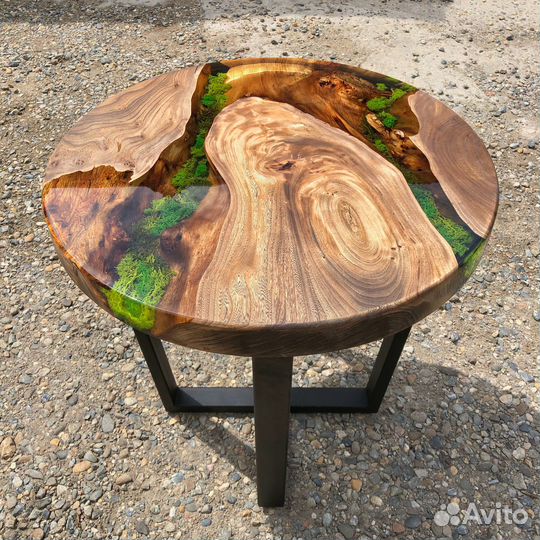 Журнальный стол из слеба