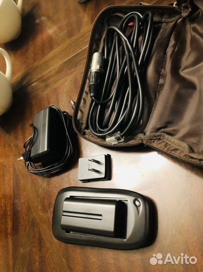 Зарядное устройство, дополнительная батарея (2) и