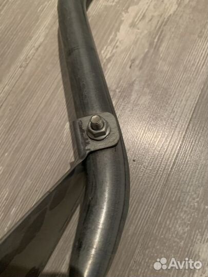 Крепление для телевизионной тарелки на стену