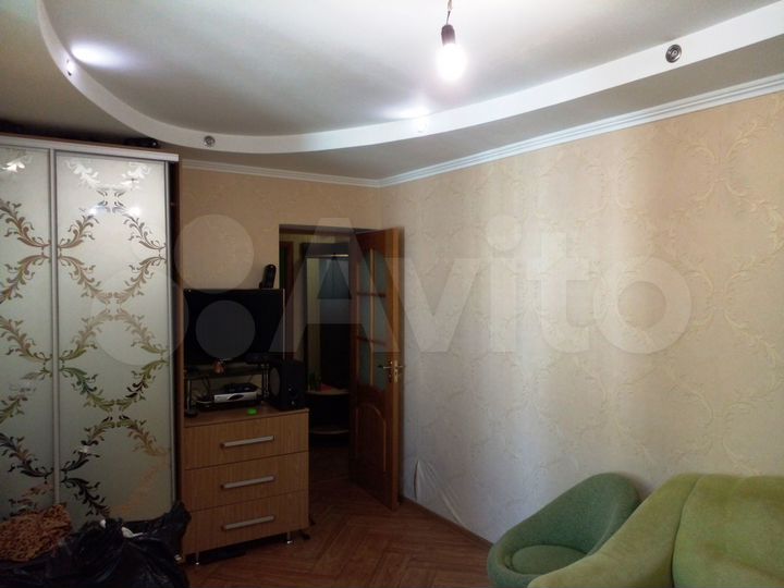 2-к. квартира, 43 м², 4/4 эт.