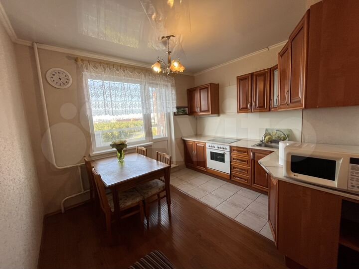 3-к. квартира, 70 м², 13/16 эт.