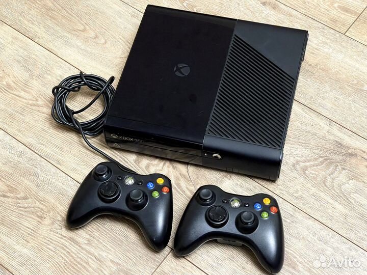 Xbox 360 E 250GB