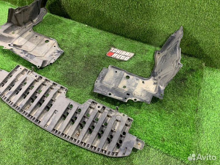 Защита двигателя Toyota Wish ZGE25