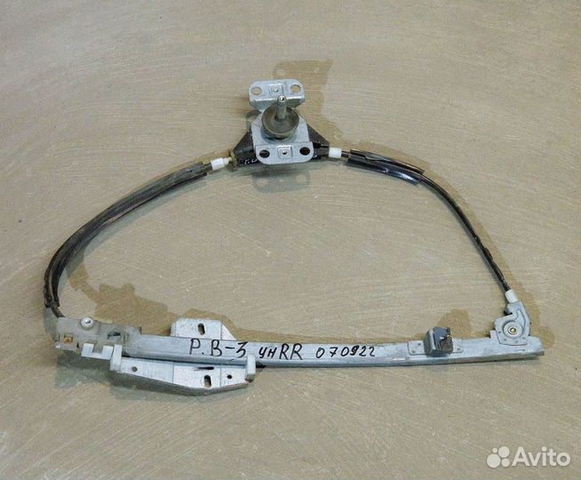 Стеклоподъемник задний правый VW Passat B3