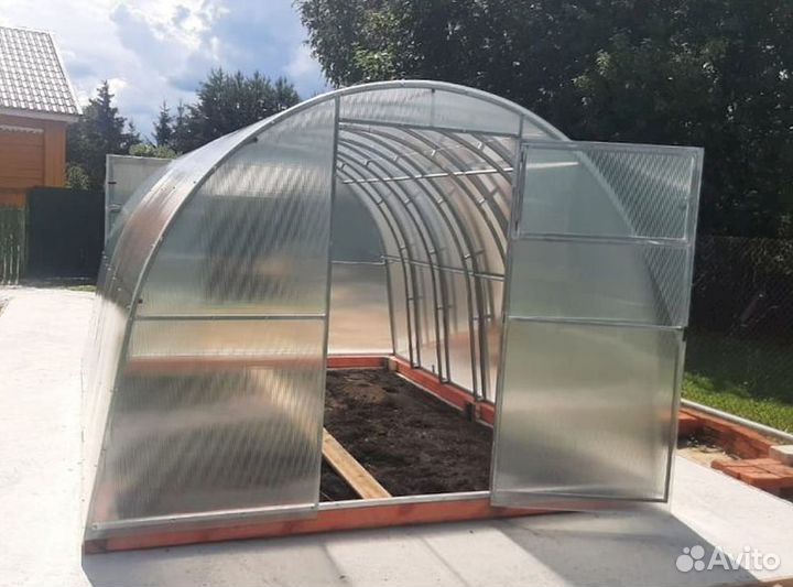 Теплица из поликарбоната