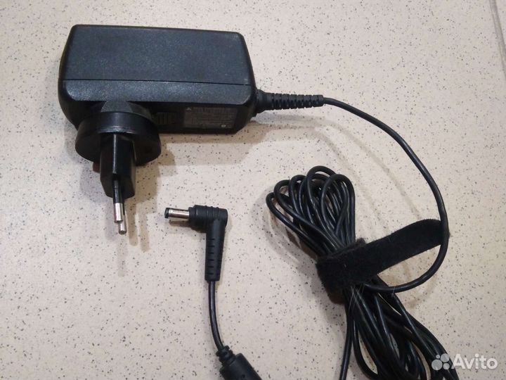 Зарядное устройство для ноутбука (19v)