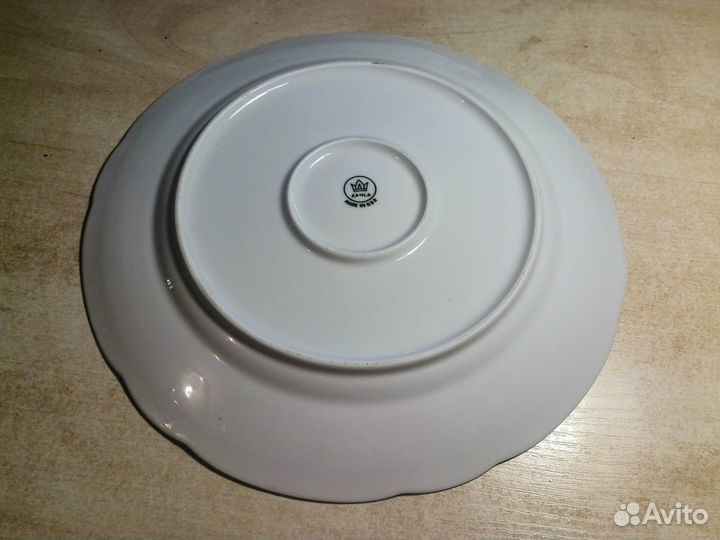 Тарелка сервировочная фирмы kahla