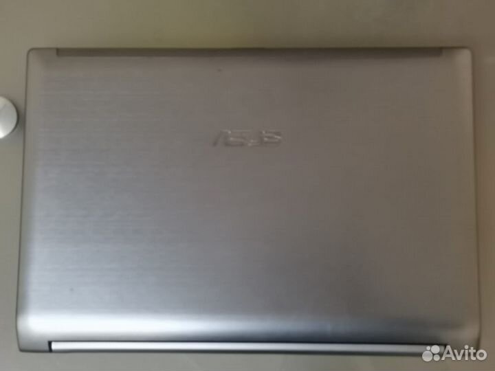 Ноутбук asus