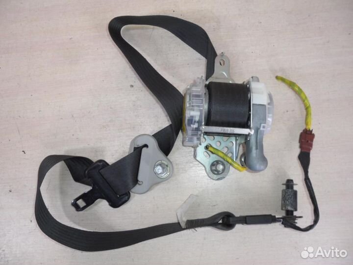 Ремень безопасности передний правый Subaru Forest