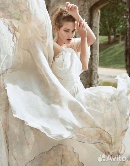 Свадебное платье 42 44 бу