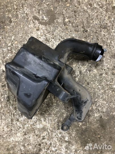 Резонатор воздушного фильтра Ford Focus 2