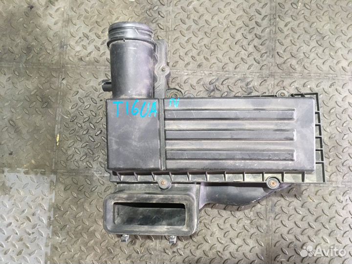 Корпус воздушного фильтра (Volkswagen Tiguan)