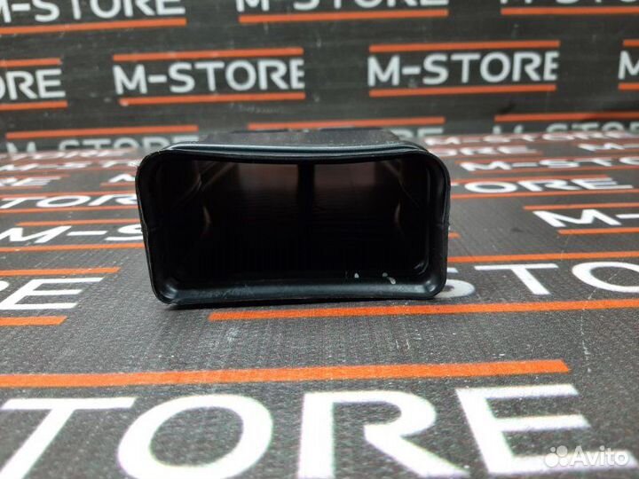 Воздуховод печки передний правый Audi A8 4E/D3 BVJ