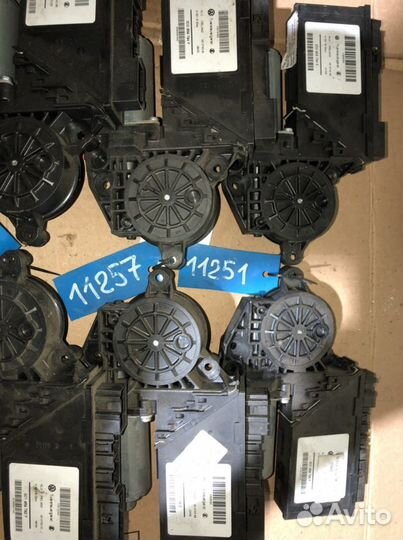 Моторчик стеклоподъемника VAG