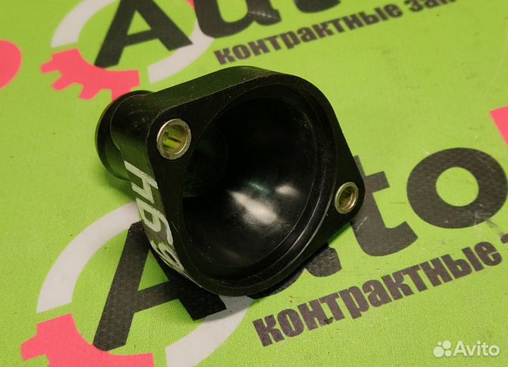 Корпус термостата toyota ractis SCP100 2SZ-FE