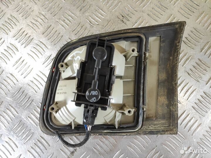 Фонарь задний внутренний левый Opel Omega B