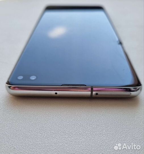 Samsung Galaxy S10+, 8/128 ГБ