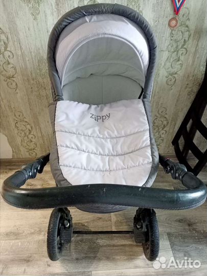 Коляска Zippy sport 2 в 1