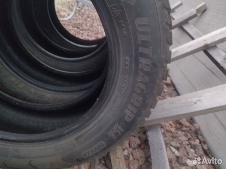 Goodyear UltraGrip Ice Arctic SUV 225/60 R17 103