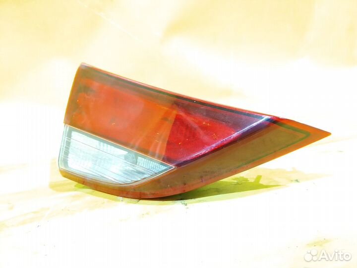 Фонарь задний внутренний левый Hyundai Elantra