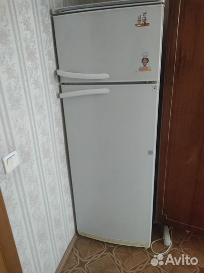 Холодильник atlant двухкамерный бу