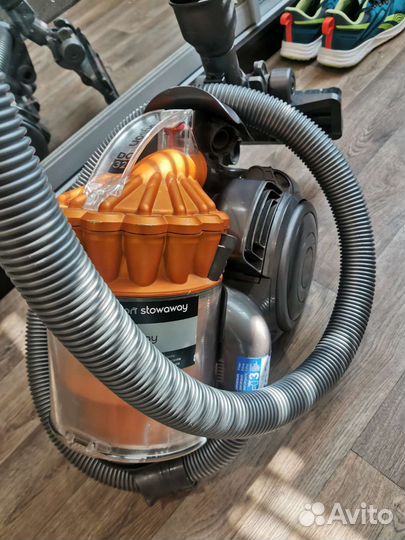 Пылесос Dyson dc32