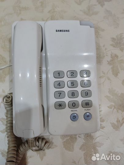Продам samsung телефон