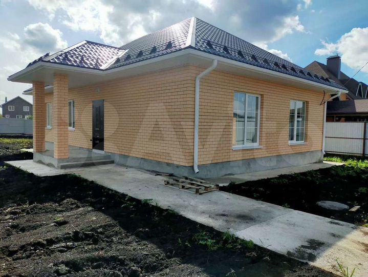 Коттедж 120 м² на участке 8 сот.