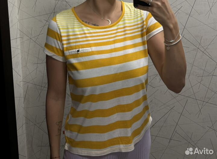 Футболка Levi's женская