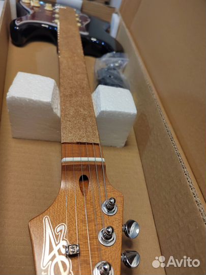 Электрогитара шестиструнная