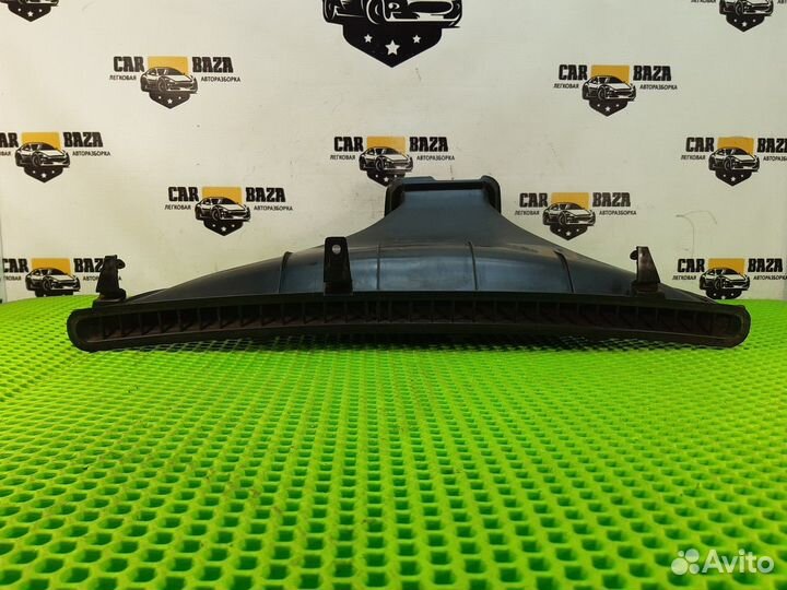 Воздушный дефлектор Toyota Vitz