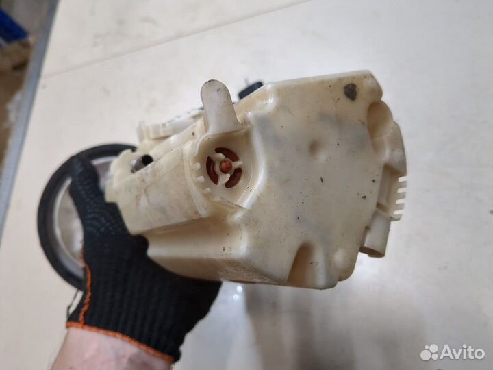 Датчик уровня топлива Nissan Navara, 2005