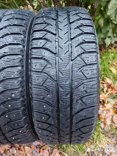 Bridgestone Ice Cruiser 7000 215/60 R16 95T