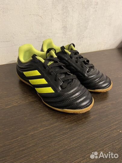 Футзалки adidas